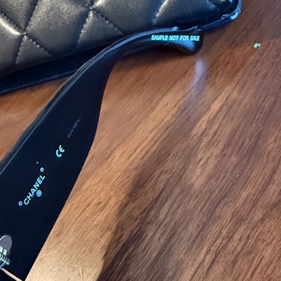 CHANEL - authentic -  Black Sunglasses with Gold Details - Picture 4 of 7